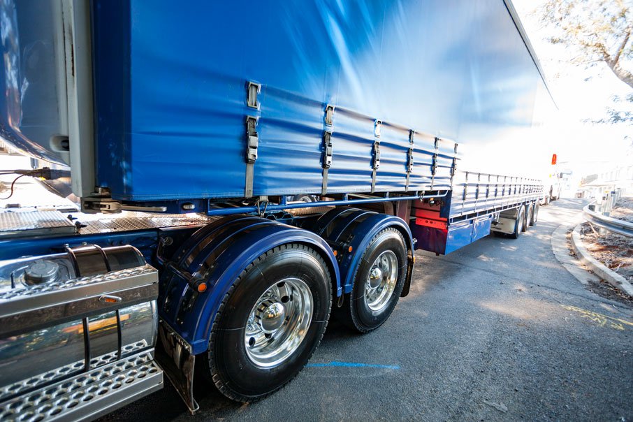 Truck trailer